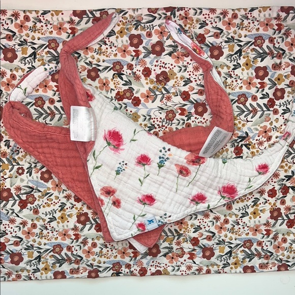 Floral Baby Bib Set - Pink and White - Picture 1 of 3